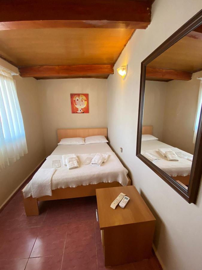 Nese Hotel Çeşme Exteriör bild